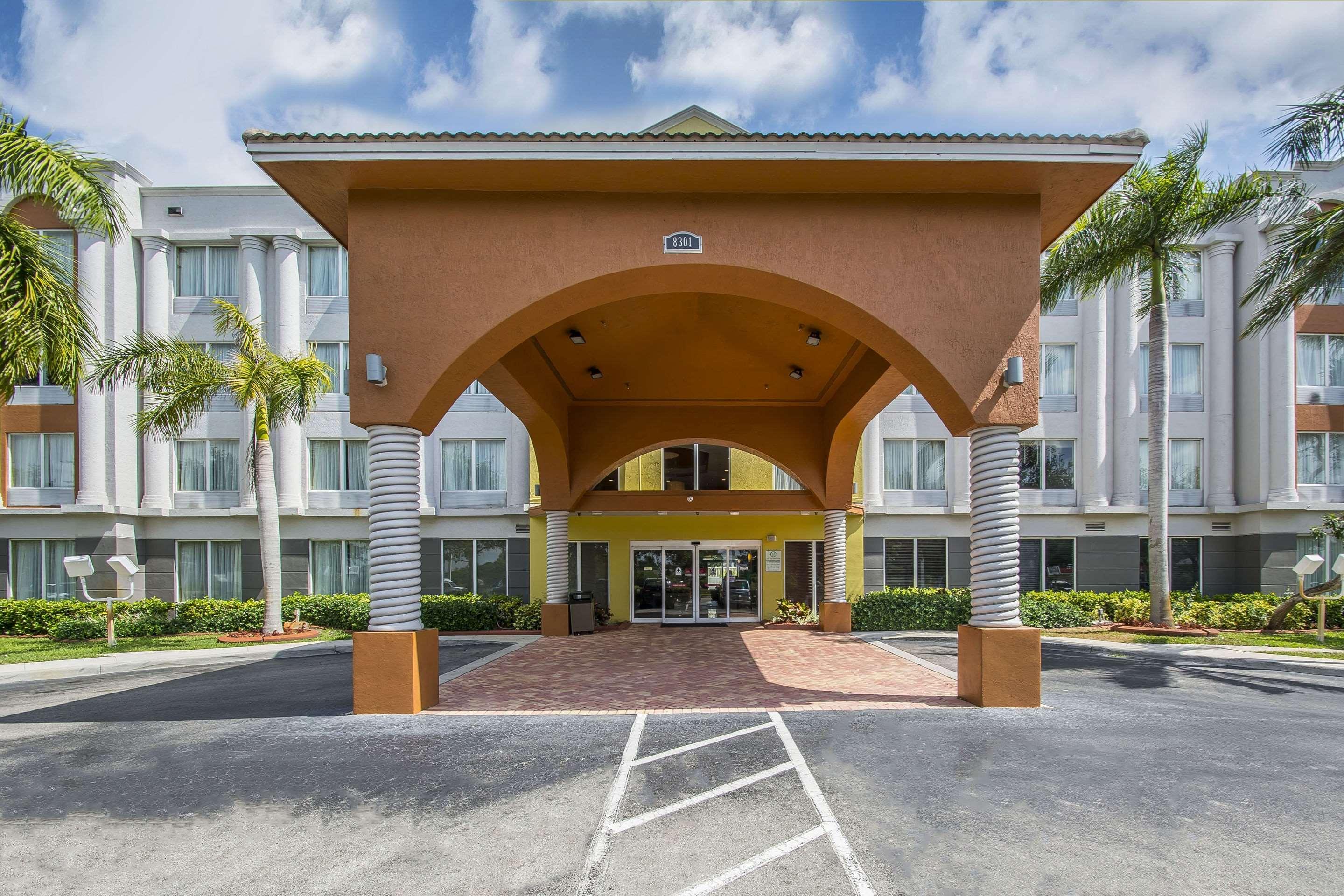Comfort Suites Sawgrass Тамарак Экстерьер фото